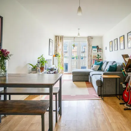 Buy this 2 bed apartment on Radcliffe House in 3 Worcester Close, London
