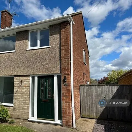 Rent this 3 bed duplex on Beverley Grove in North Hykeham, LN6 8JJ