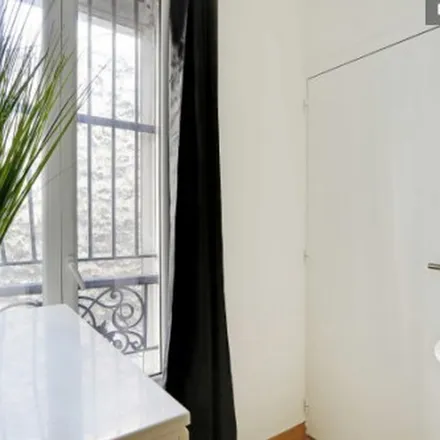 Rent this 1 bed apartment on 25 Rue Pasteur in 92300 Levallois-Perret, France