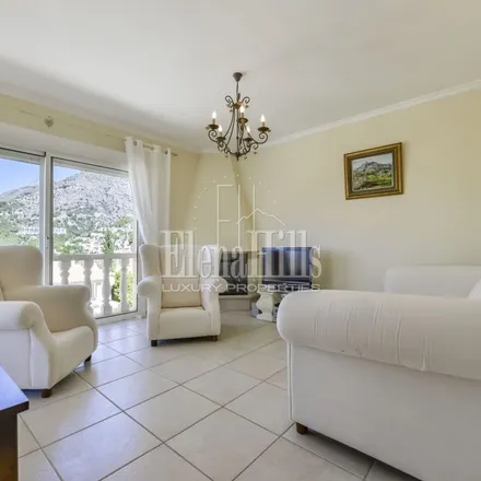 Rent this 4 bed duplex on Peret in Paseo Mártires de la Libertad, 03002 Alicante