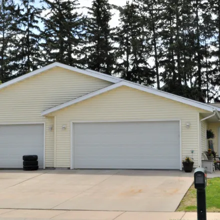 Buy this 6 bed duplex on 141 Lois Drive in Reedsburg, WI 53959