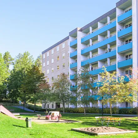 Rent this 4 bed apartment on Skogsgatan 95 in 587 32 Linköping, Sweden