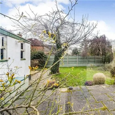 Image 2 - Bucks Avenue, Watford, WD19 4AS, United Kingdom - House for sale