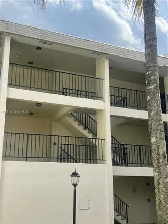 Rent this 2 bed condo on 15205 Northeast 6th Avenue in Sixth Avenue Trailer Park, Miami-Dade County