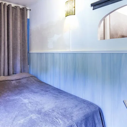 Rent this 1 bed apartment on Argelès-sur-Mer in Avenue de la Gare, 66700 Argelès-sur-Mer