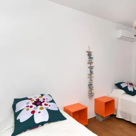 Rent this 2 bed apartment on Páros in Kykládon, Greece