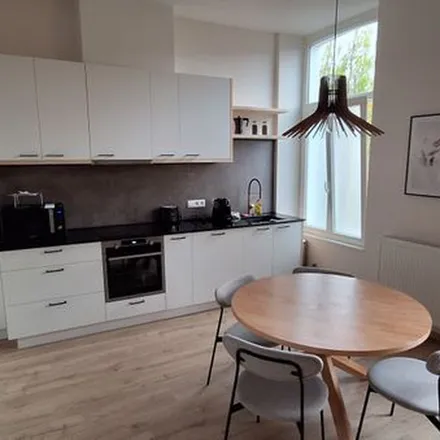 Rent this 4 bed apartment on Rue de l'Intendant - Opzichterstraat 296 in 1080 Molenbeek-Saint-Jean - Sint-Jans-Molenbeek, Belgium
