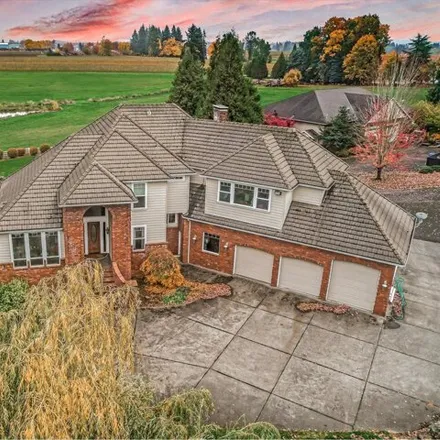 Buy this 6 bed house on 9664 Southeast Revenue Road in Clackamas County, OR 97009
