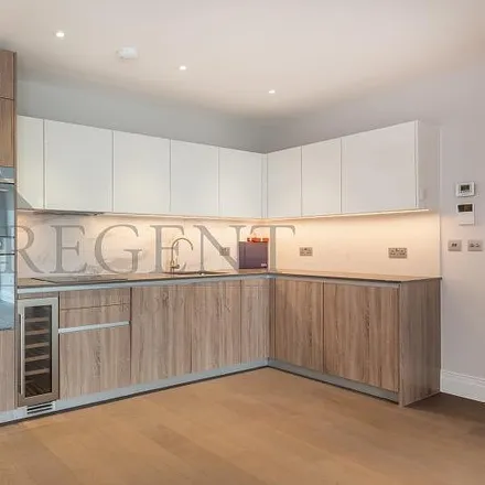 Image 2 - Hamond Court, Sury Basin, London, KT2 5NZ, United Kingdom - Apartment for rent