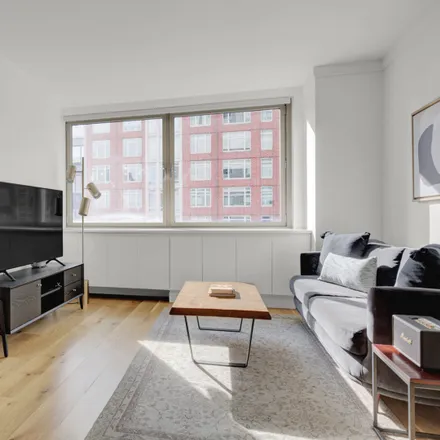 Rent this 2 bed apartment on 210 East 86th Street in New York, NY 10028