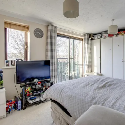 Image 8 - Wyatt Close, High Wycombe, HP13 5YU, United Kingdom - Apartment for rent