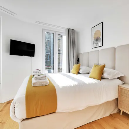 Image 6 - 58 Rue Labat, 75018 Paris, France - Apartment for rent