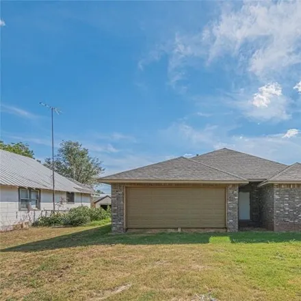 Buy this 3 bed house on 180 Cedar Street in Perry, OK 73077