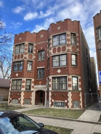 Image 2 - 8131-8133 South Kingston Avenue, Chicago, IL 60617, USA - House for sale