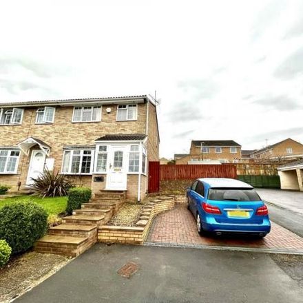 Rent this 3 bed house on Avonmead in Swindon, SN25 3PH