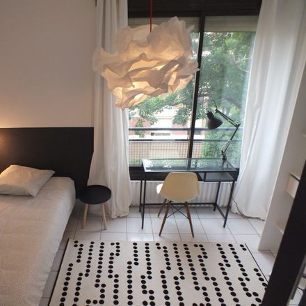 Rent this 5 bed room on 5 Rue Vincent Van Gogh in 31100 Toulouse, France
