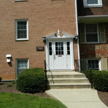 Image 1 - 740 Quince Orchard Boulevard, Brown, Gaithersburg, MD 20899, USA - Condo for sale