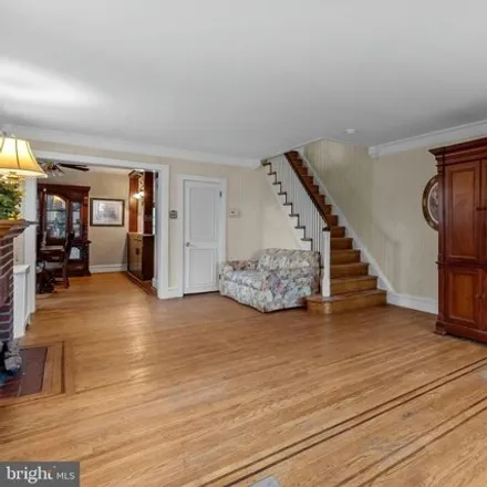 Image 5 - 361 Longshore Avenue, Philadelphia, PA 19111, USA - House for sale