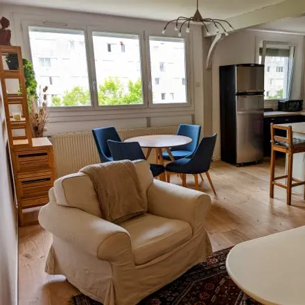 Rent this 2 bed apartment on Talence in Thouars, FR