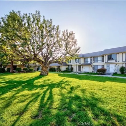 Image 2 - 9825 Via Sonoma, Cypress, California, 90630 - House for rent