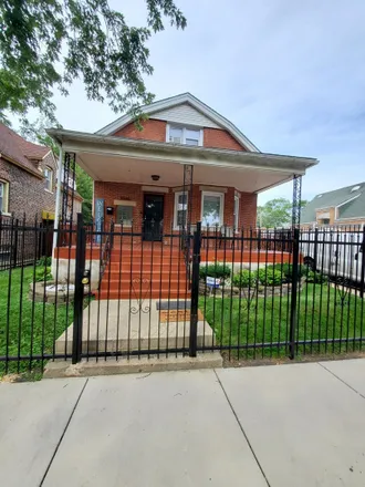 Image 2 - 9926 South Green Street, Chicago, IL 60643, USA - House for sale