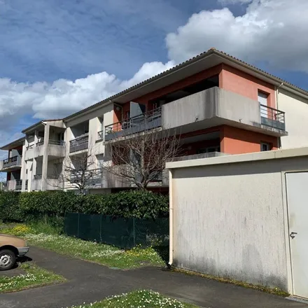 Rent this 3 bed apartment on Impasse du Moulin des Dames in 16000 Angoulême, France