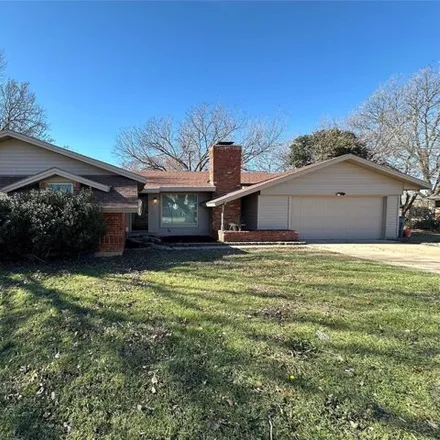 Buy this 4 bed house on Valley View Lane in Midlothian, TX 76065