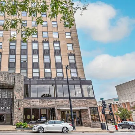 Buy this 1 bed condo on Wisconsin Tower in 606 West Wisconsin Avenue, Milwaukee