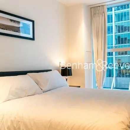 Image 4 - The Heron, 5 Moor Lane, Barbican, London, EC2Y 9AP, United Kingdom - Room for rent