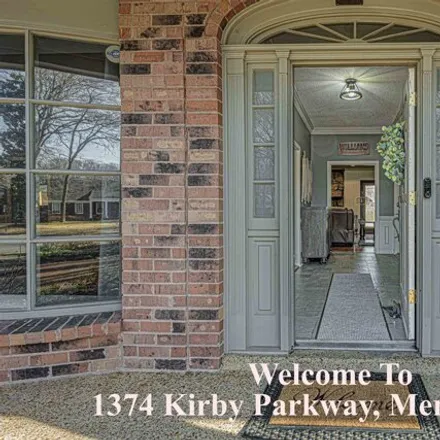 Image 2 - 1374 Kirby Parkway, Memphis, TN 38120, USA - House for sale