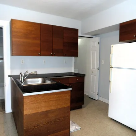 Image 3 - 142 Prospect Avenue, Shelton, CT 06484, USA - Apartment for rent