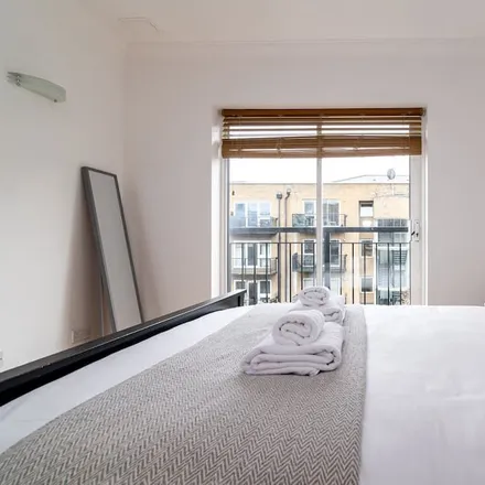 Rent this 2 bed apartment on London in E2 6DY, United Kingdom