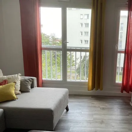 Rent this 2 bed condo on 94350 Villiers-sur-Marne