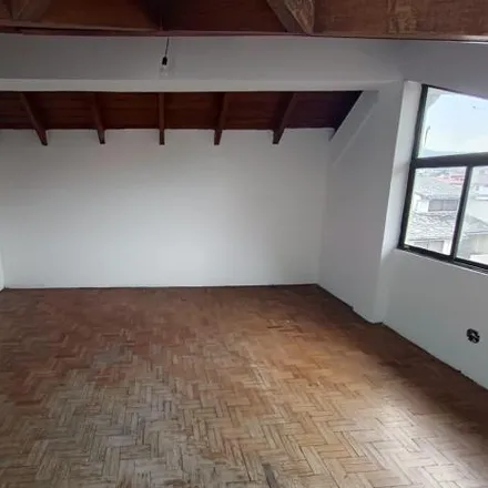 Rent this 4 bed house on N58g in 170103, Quito