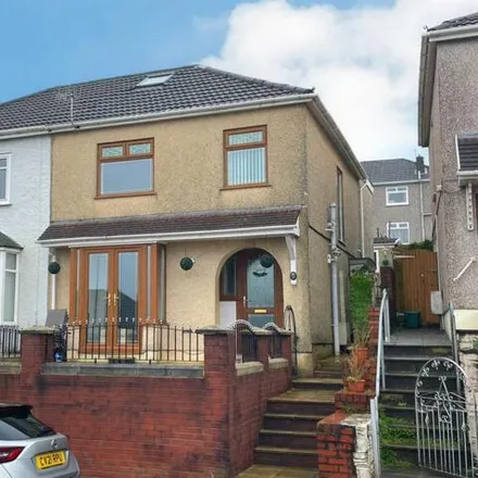 Buy this 3 bed duplex on Lydford Avenue in Swansea, SA1 8DX