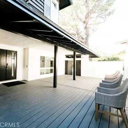 Image 4 - 11098 Kenya Place, Los Angeles, CA 91326, USA - House for sale