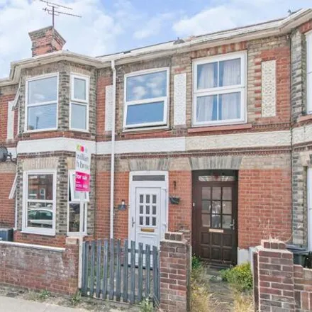 Buy this 3 bed townhouse on 14 Oakland Road in Tendring, CO12 3QQ