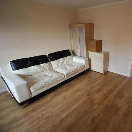 Rent this 3 bed duplex on Beechfield Close in Knowsley, L26 1YQ