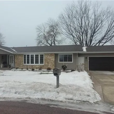 Image 2 - 998 7th Avenue Southeast, Pipestone, MN 56164, USA - House for sale