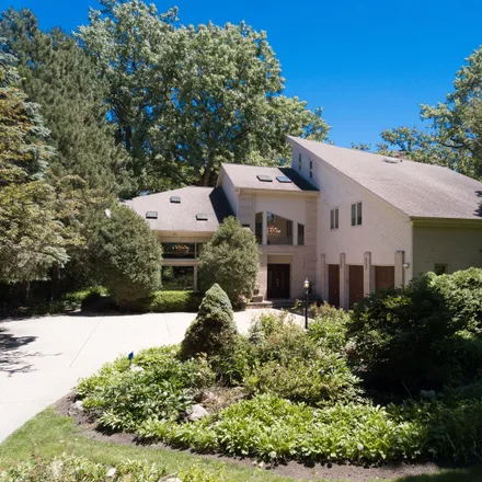 Buy this 5 bed house on 2255 Shady Lane in Highmoor, Highland Park