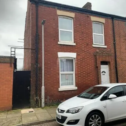 Buy this 3 bed townhouse on Charnock Street in Preston, PR1 6DR
