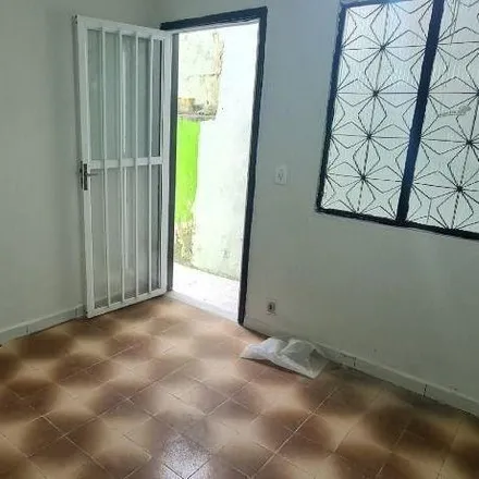 Rent this 2 bed house on Caminho do Velsos in Senador Vasconcelos, Rio de Janeiro - RJ
