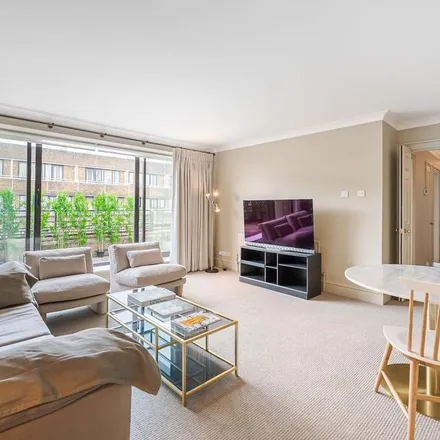 Rent this 1 bed apartment on Huntsmore House in 35 Pembroke Road, London