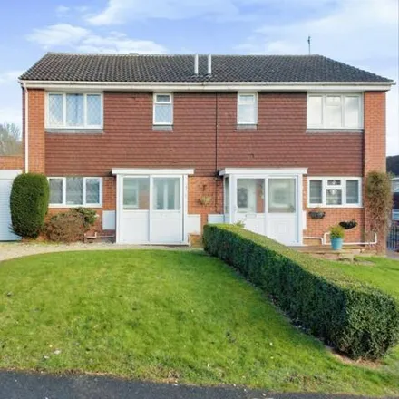 Buy this 3 bed duplex on Red Poll Close in Banbury, OX16 1UG