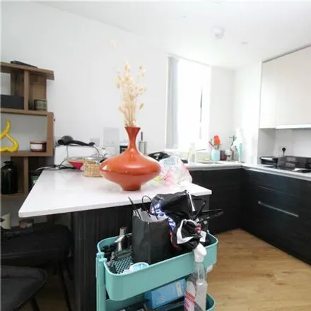 Rent this 2 bed room on Oaks Road in London, CR0 5HL