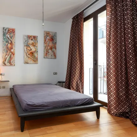 Rent this 3 bed apartment on Carrer de la Cendra in 30, 32