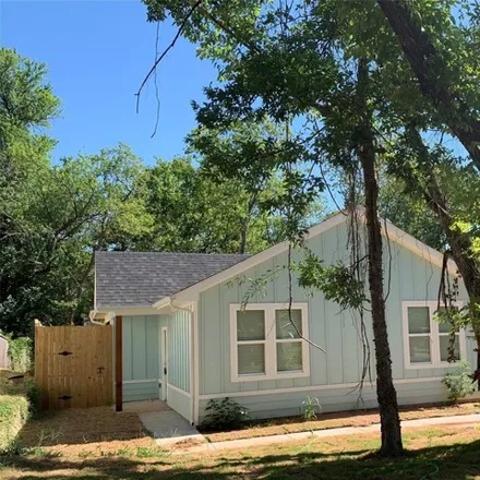 Rent this 3 bed house on 593 East Hanna Street in Denison, TX 75021
