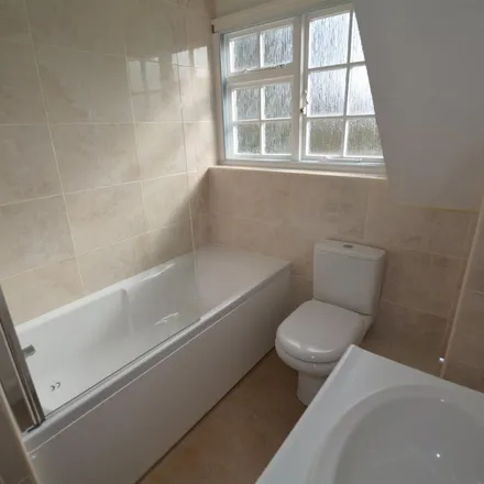 Image 4 - Church Street, Southwell CP, NG25 0HG, United Kingdom - Apartment for rent