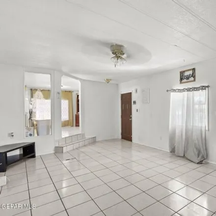 Image 9 - 14684 Portage Place, El Paso County, TX 79928, USA - Apartment for sale
