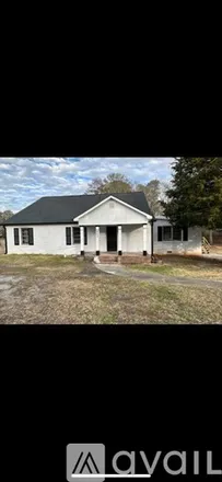 Rent this 3 bed house on 423 Dallas Highway
